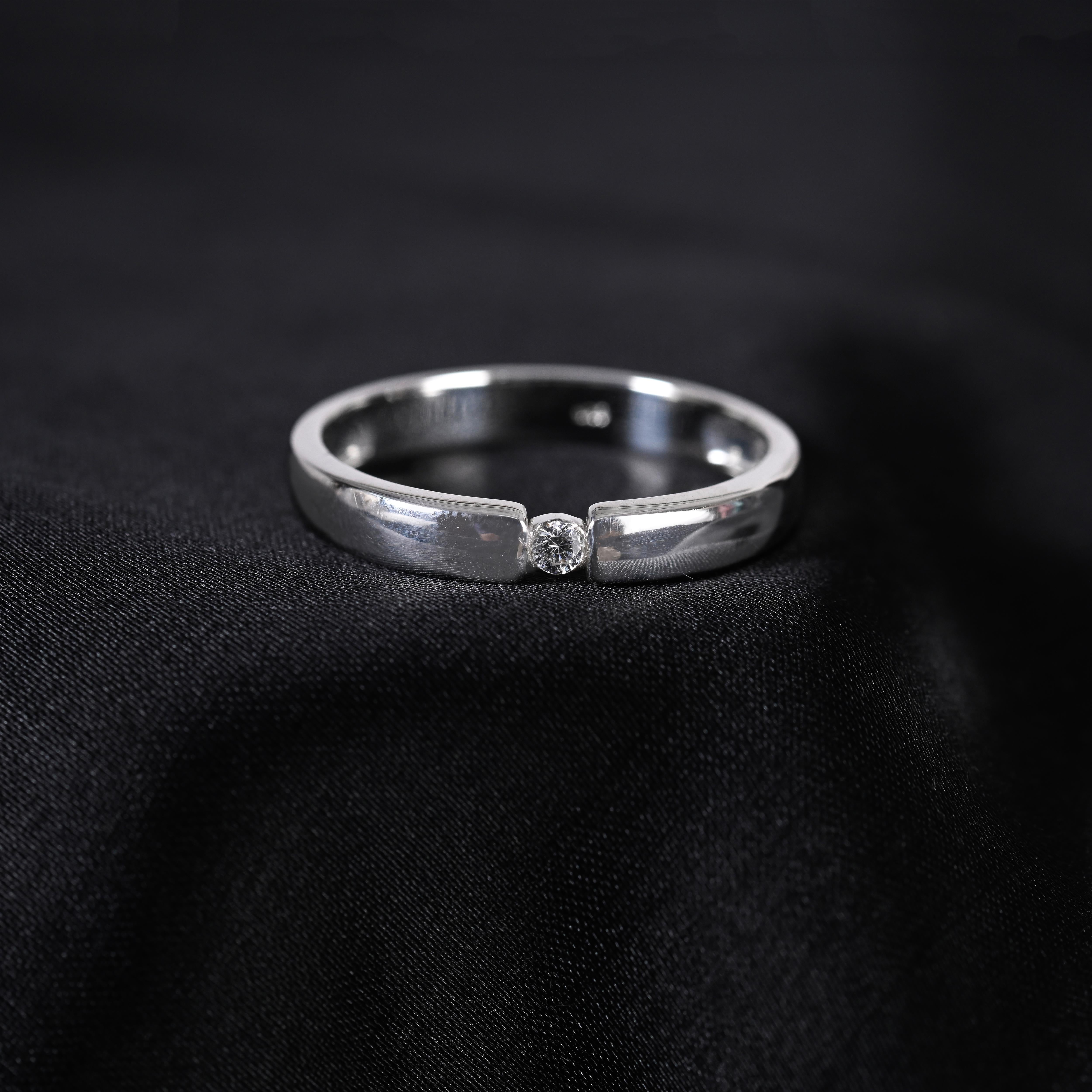 Mira Silver Ring