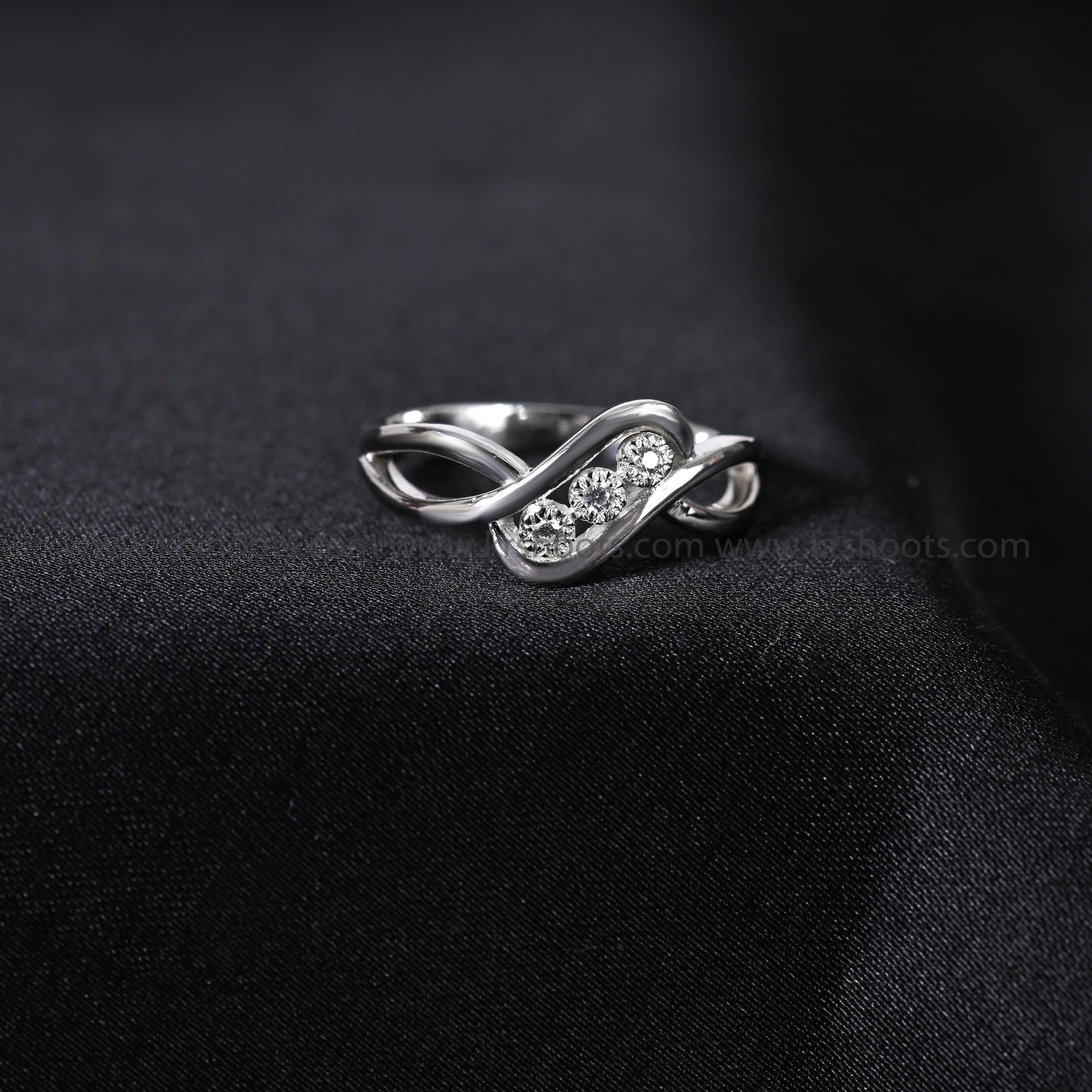 Tessal Silver Zircon Ring
