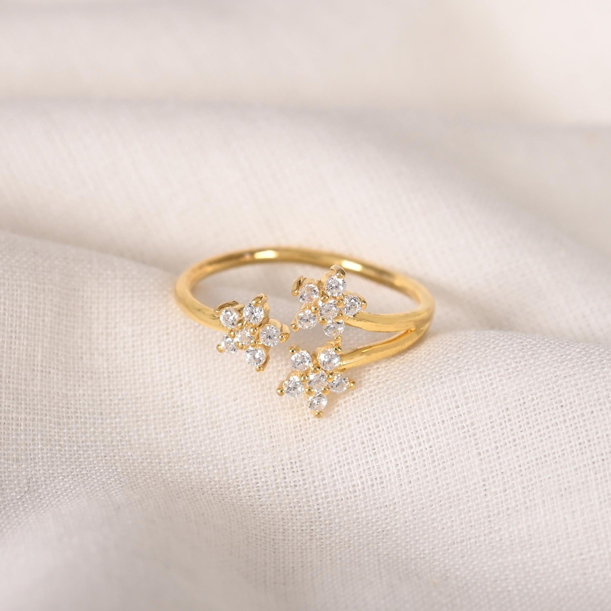 Abbie Silver Zircon Ring