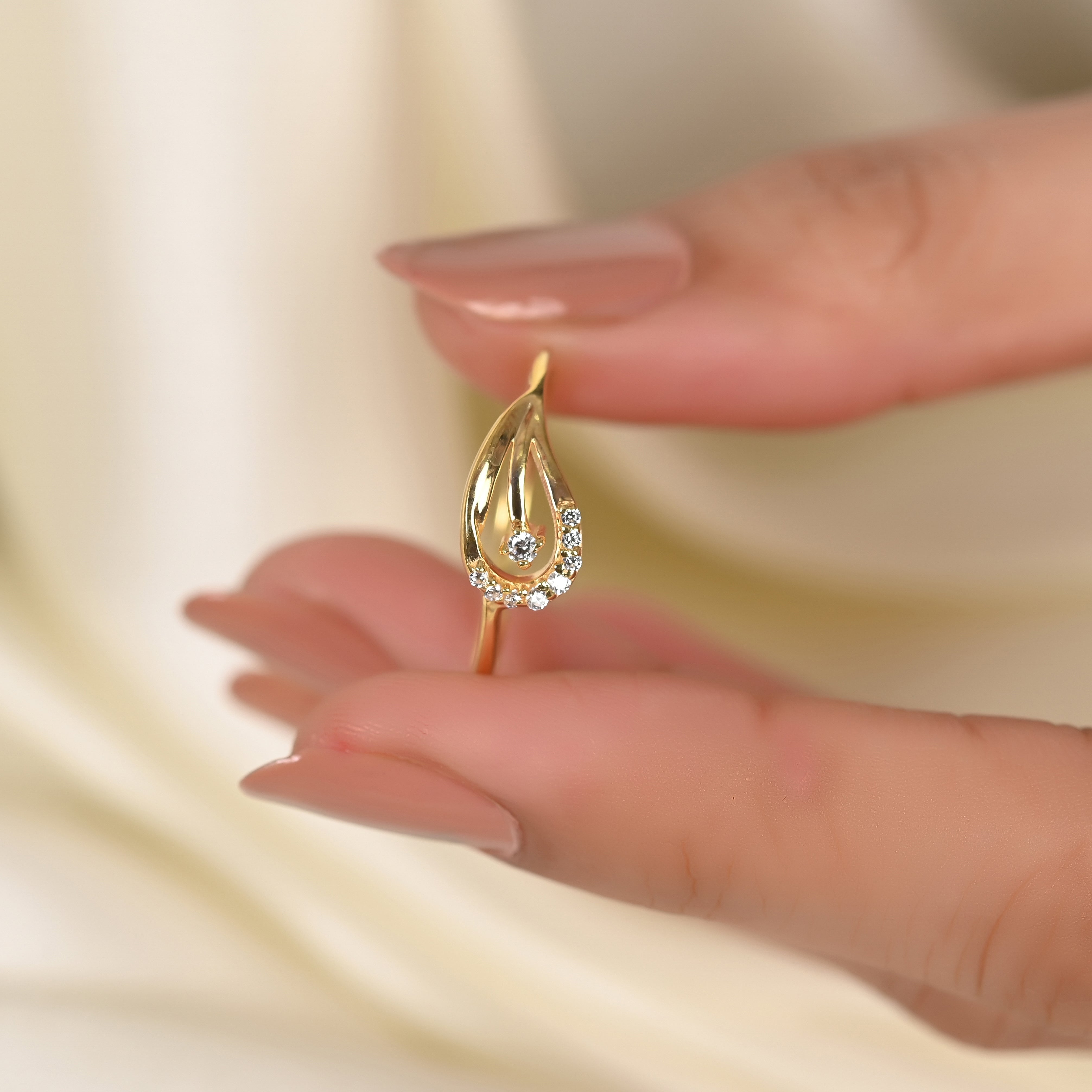 Emilia Silver Zircon Ring