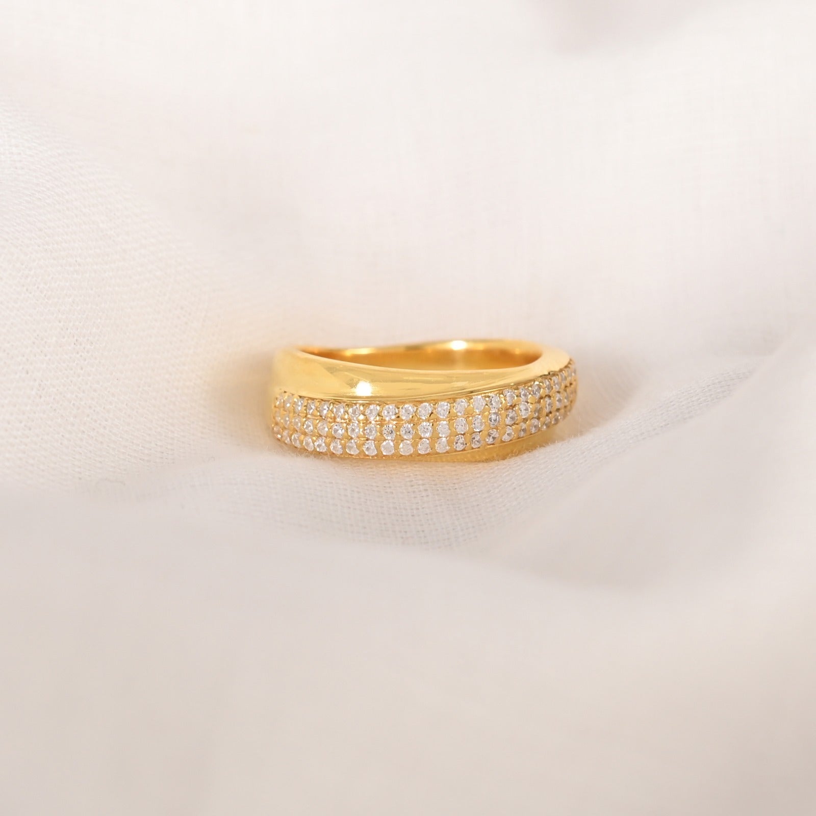 Dinia Silver Zircon Ring