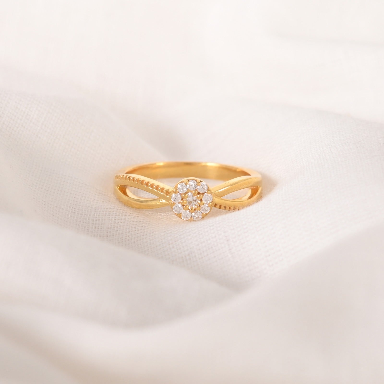 Oliva Silver Zircon Ring