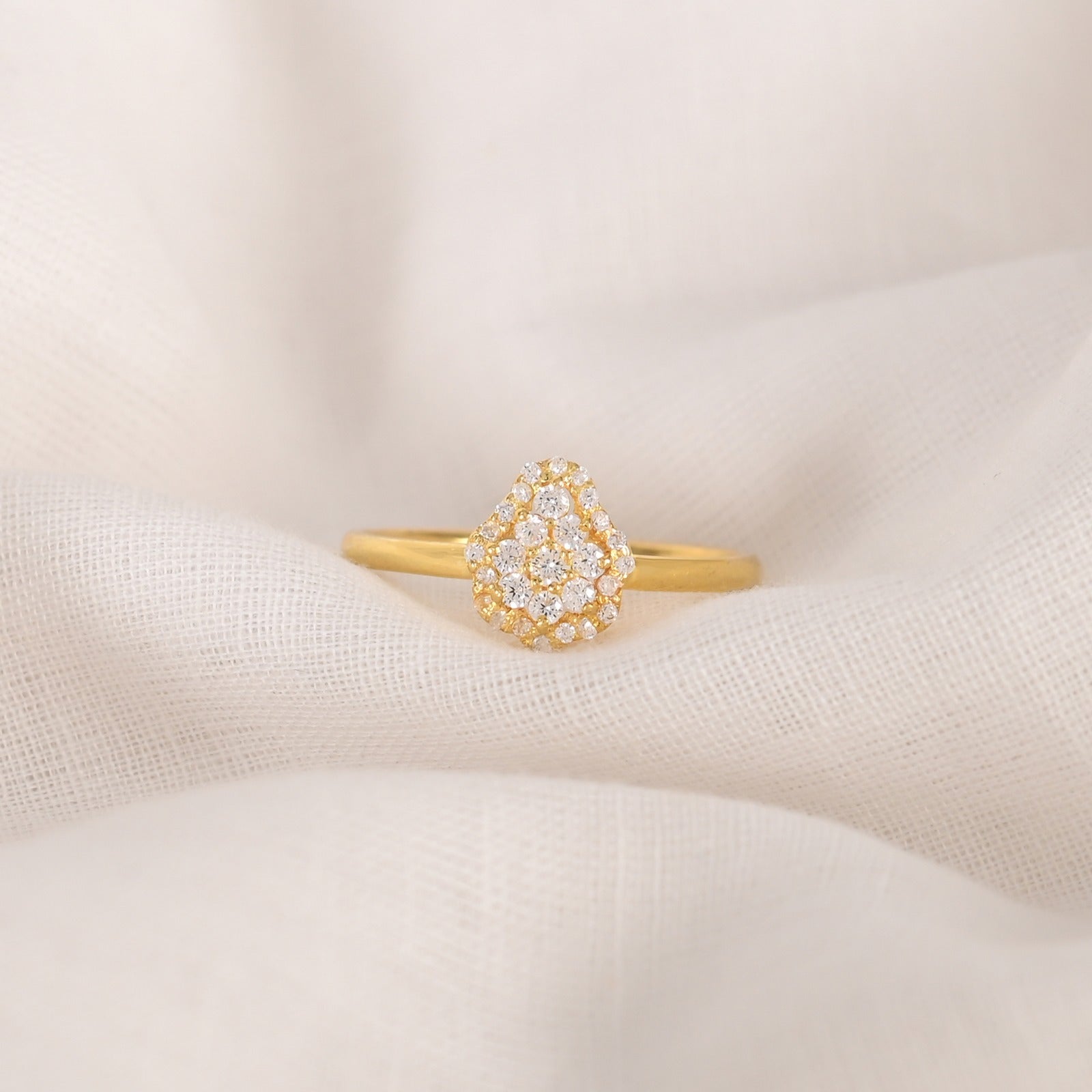 Sara Silver Zircon Ring