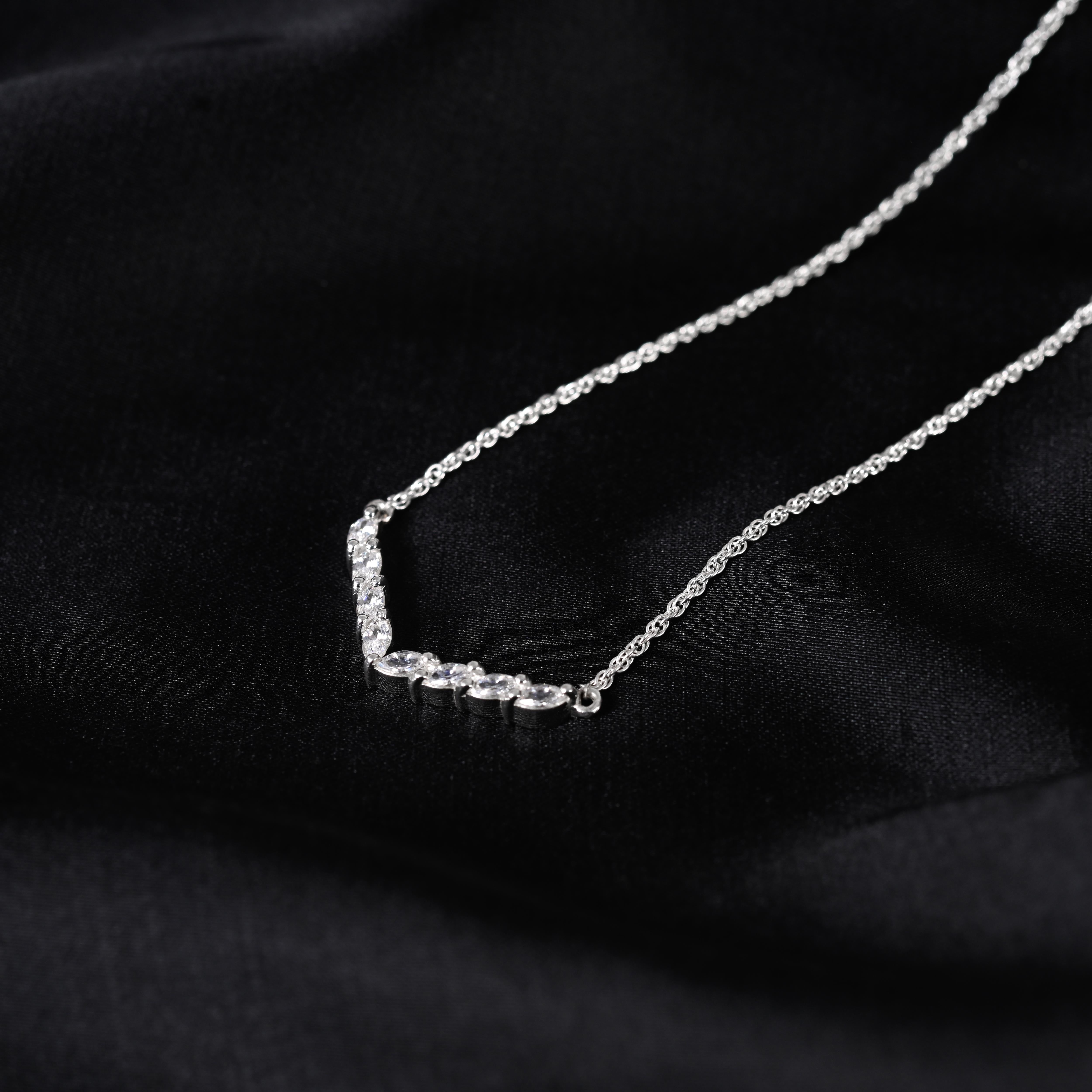 Eleri Silver Zircon Necklace