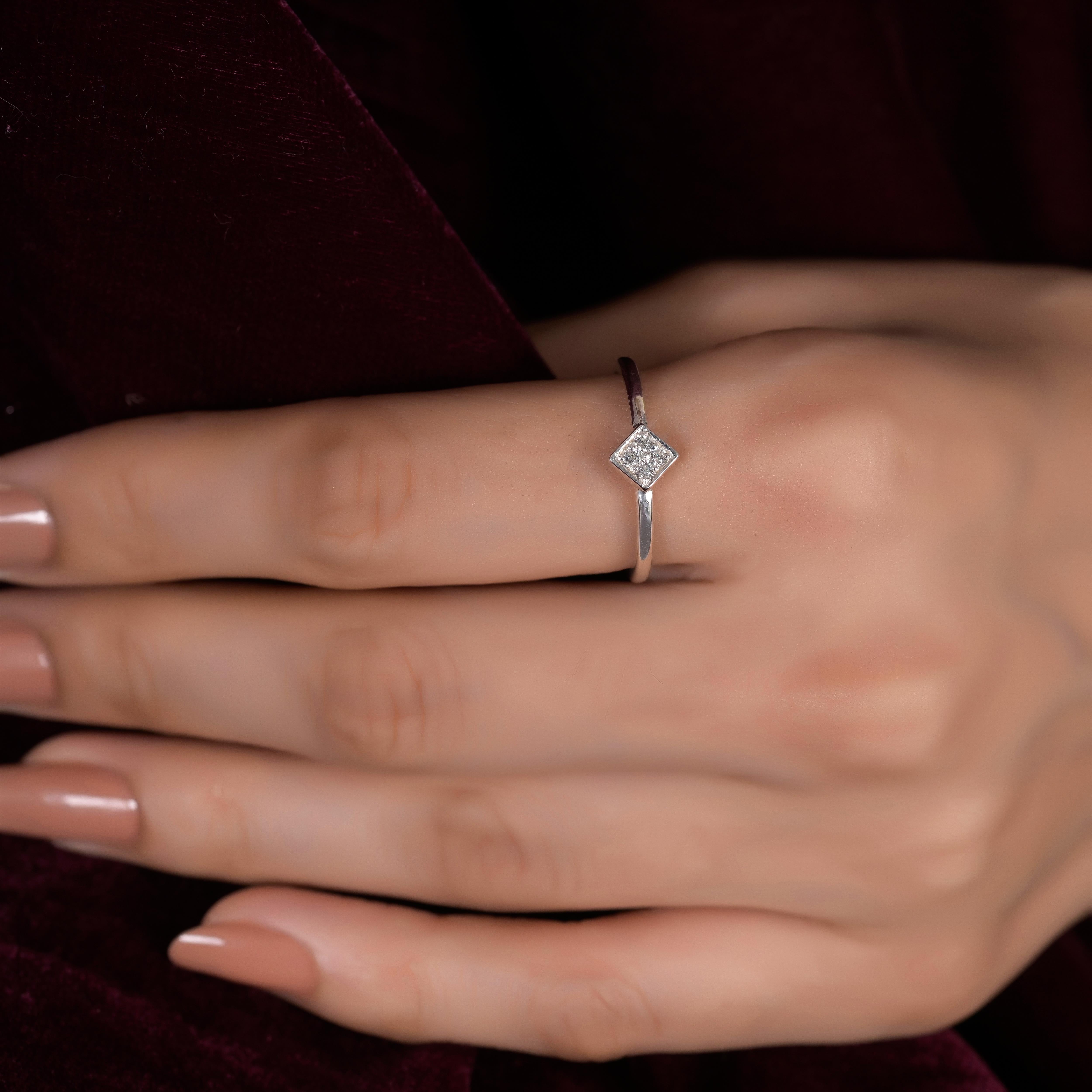 Noura Silver Zircon Ring