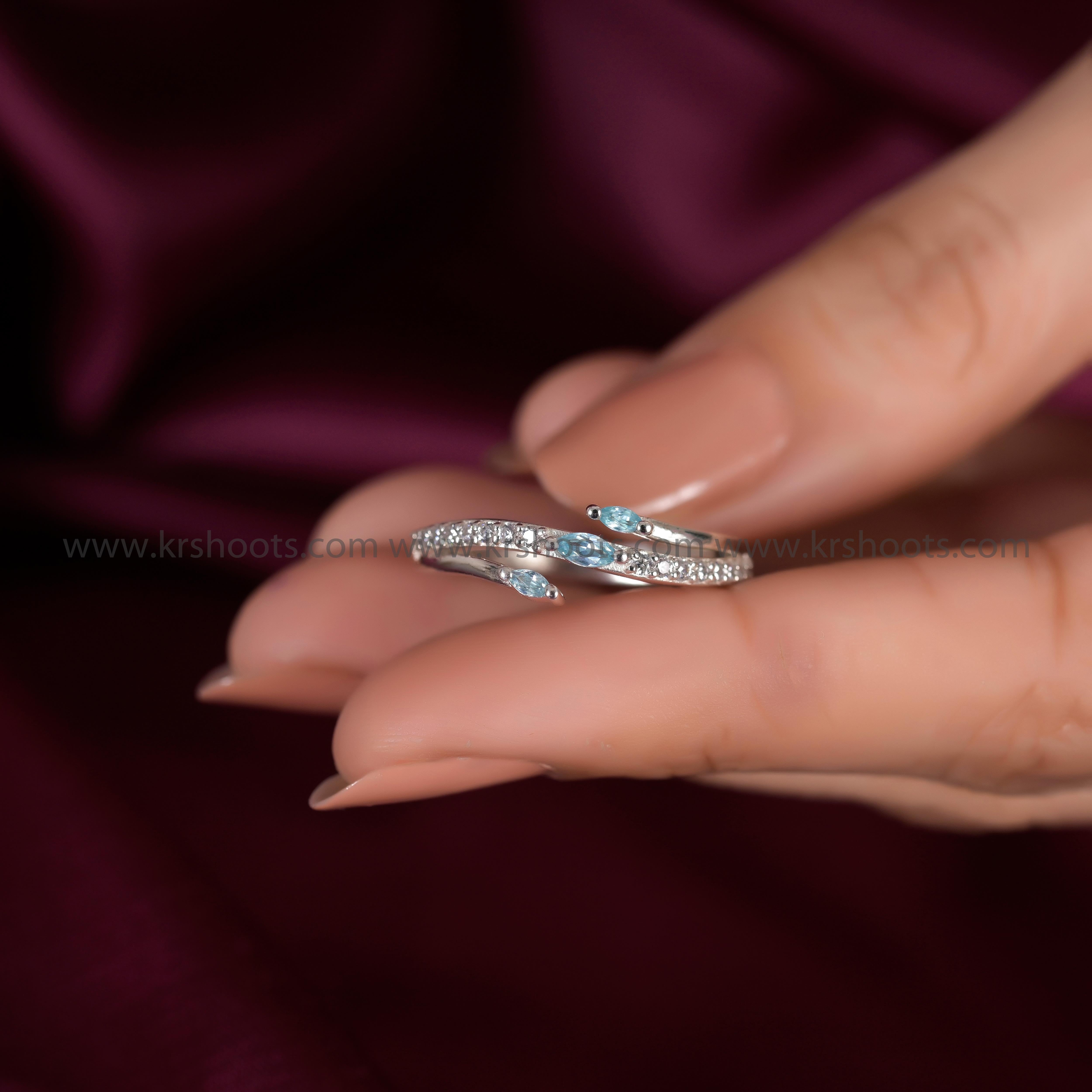 Zarin Silver Zircon Ring