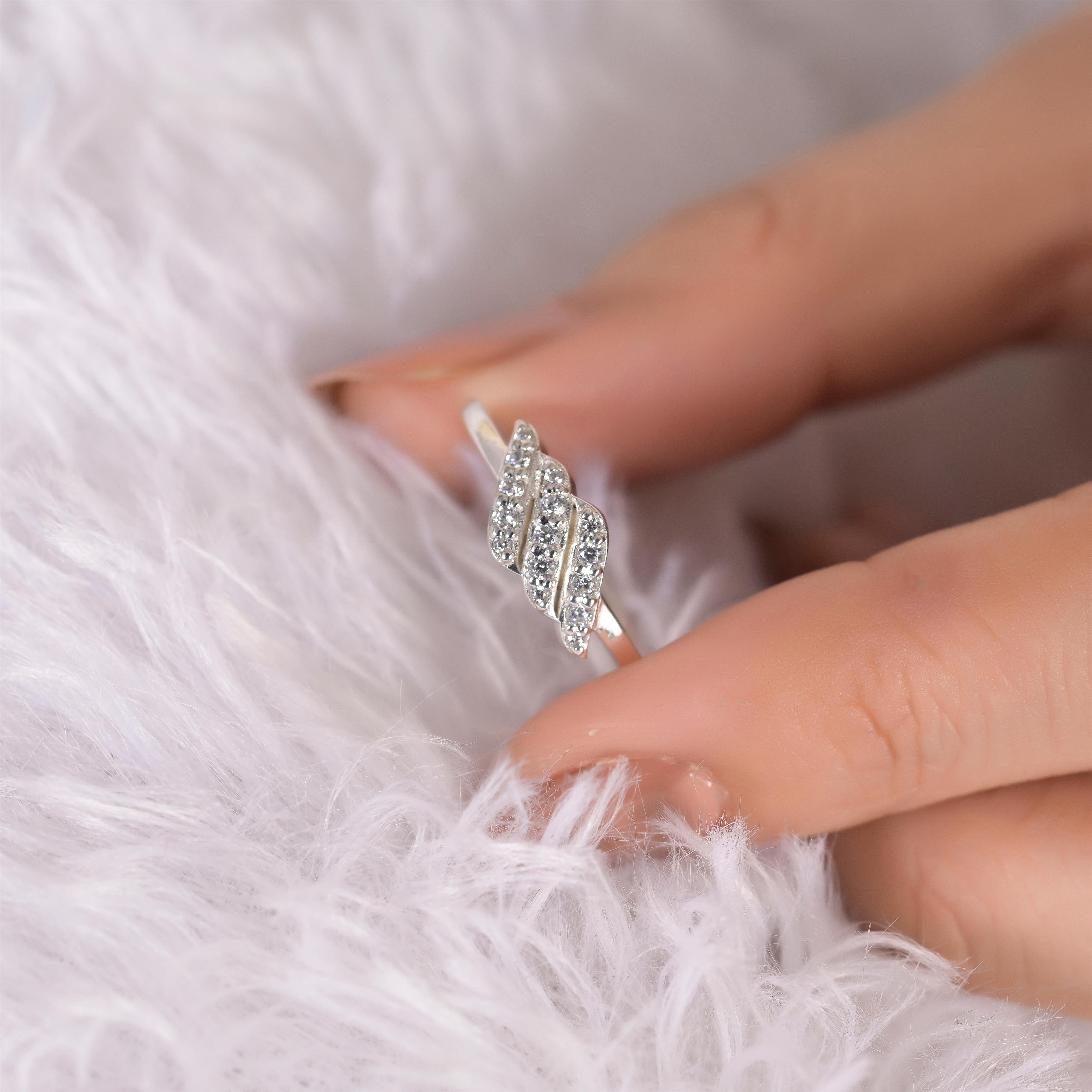 Neva Silver Zircon Ring