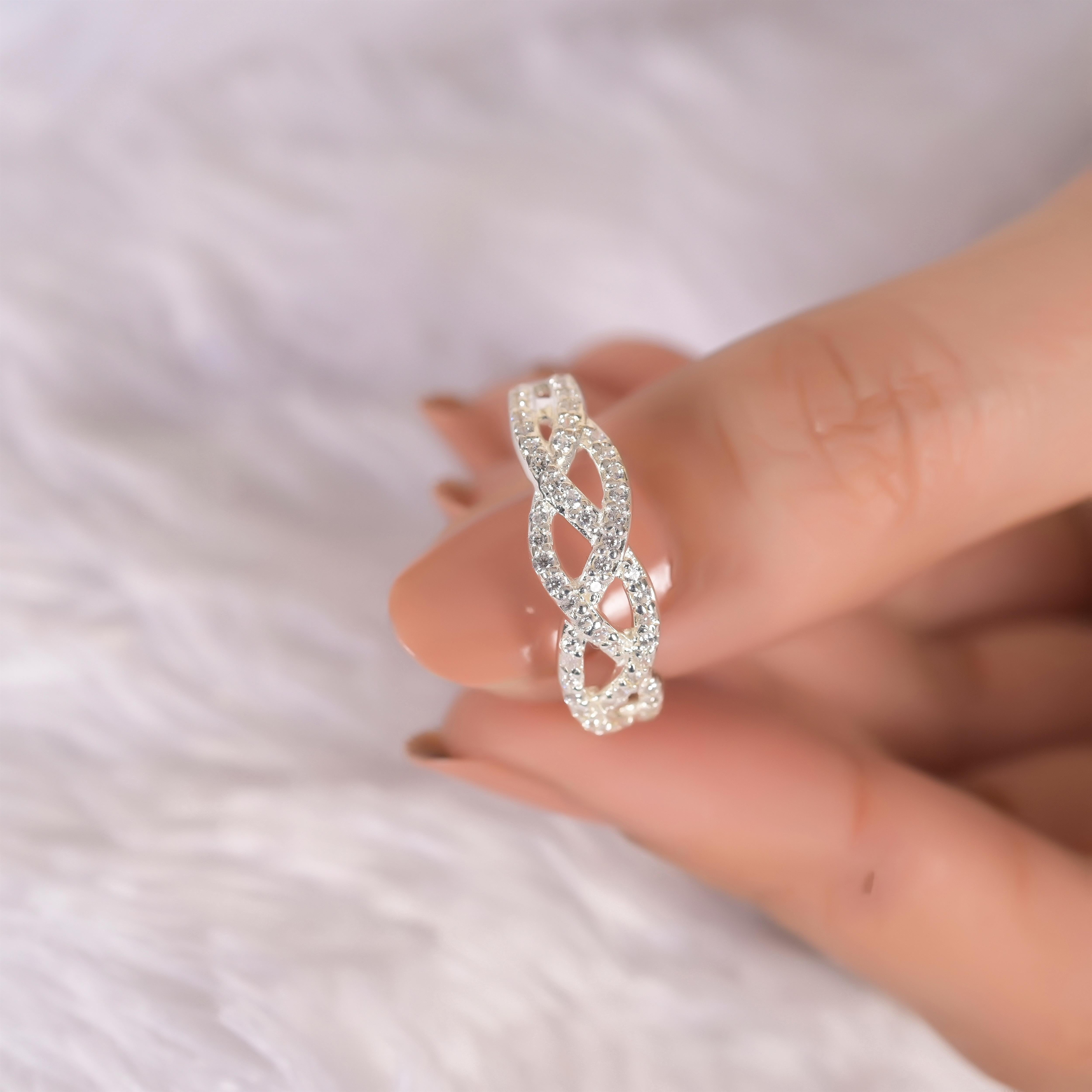 Izi Silver Zircon Ring