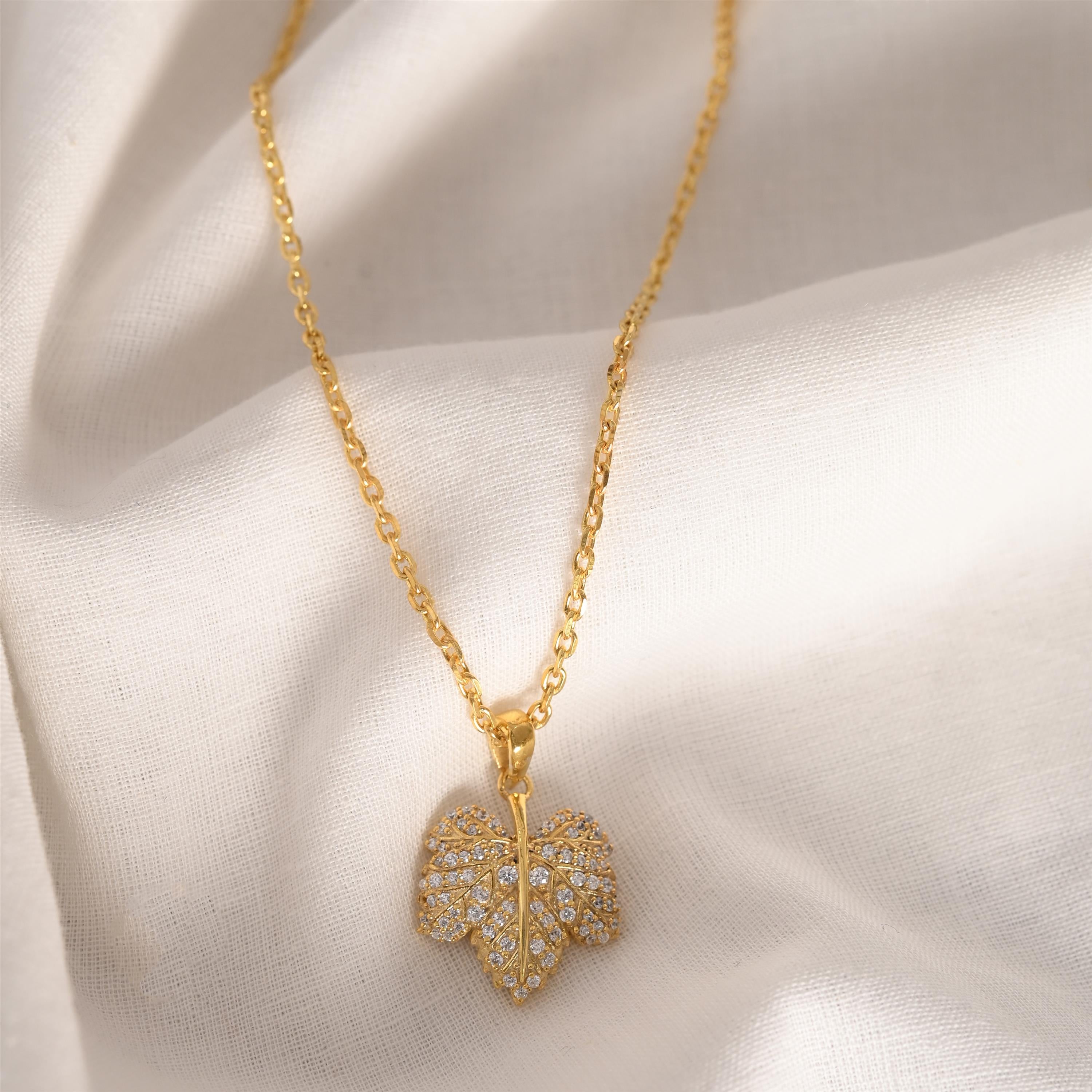 Zinnia Silver Zircon Necklace