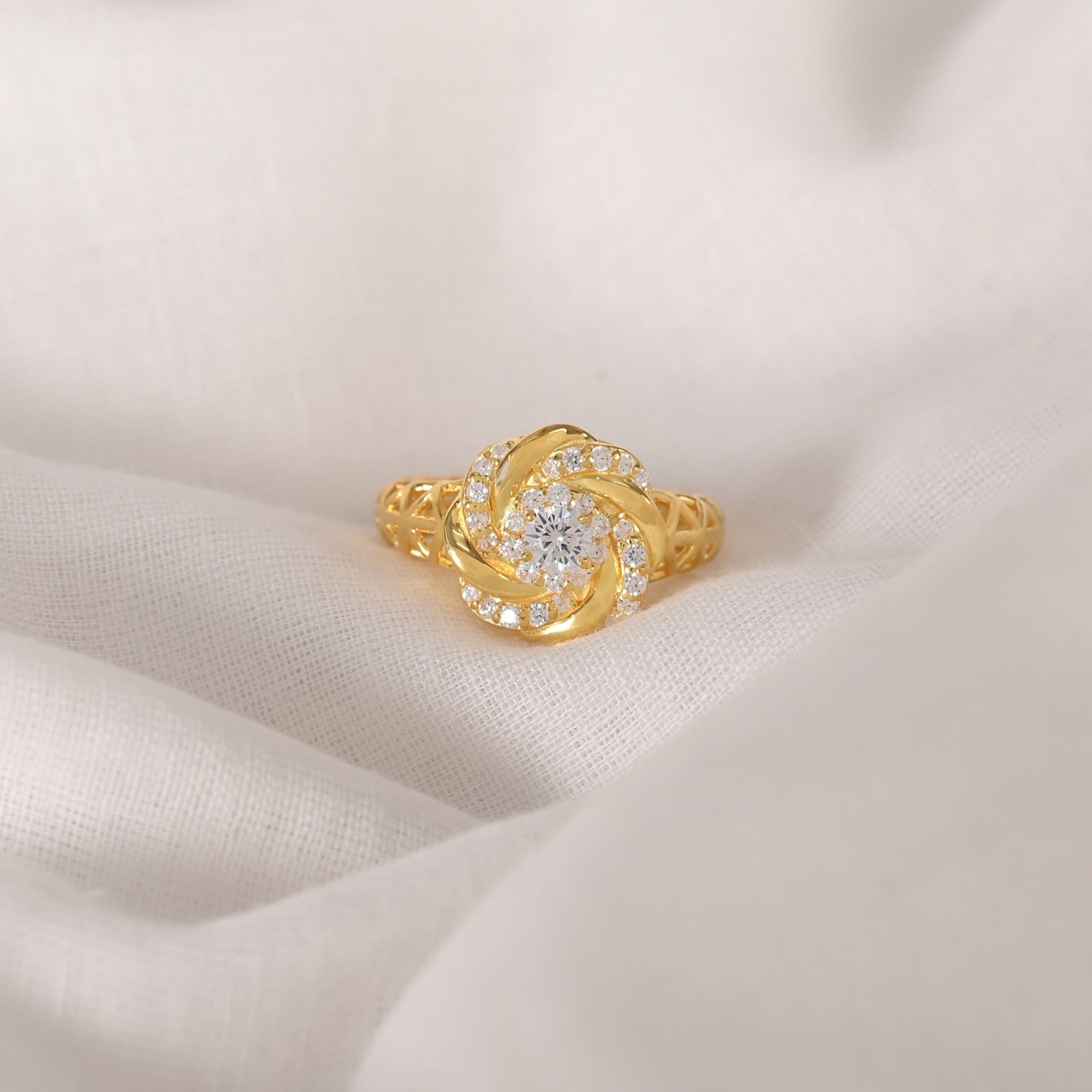 Daisey Silver Zircon Ring