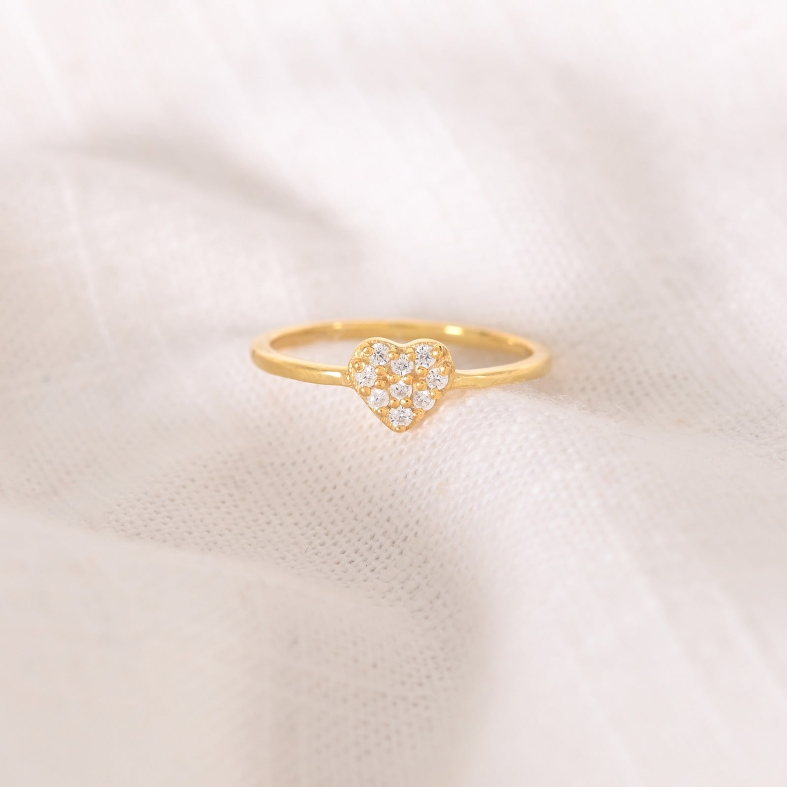 Gizelle Silver Zircon Ring