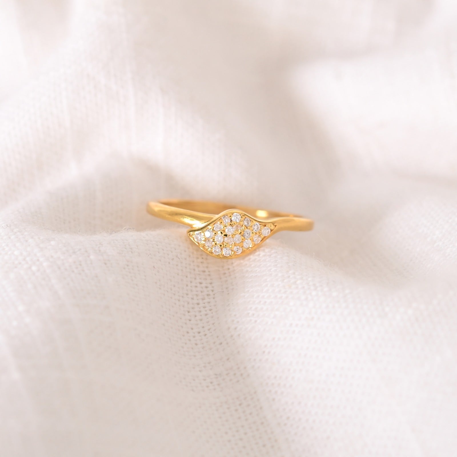 Hania Silver Zircon Ring